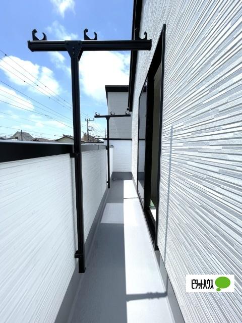 全２棟／２号棟　水廻り集中設計で家事効率向上 バルコニー