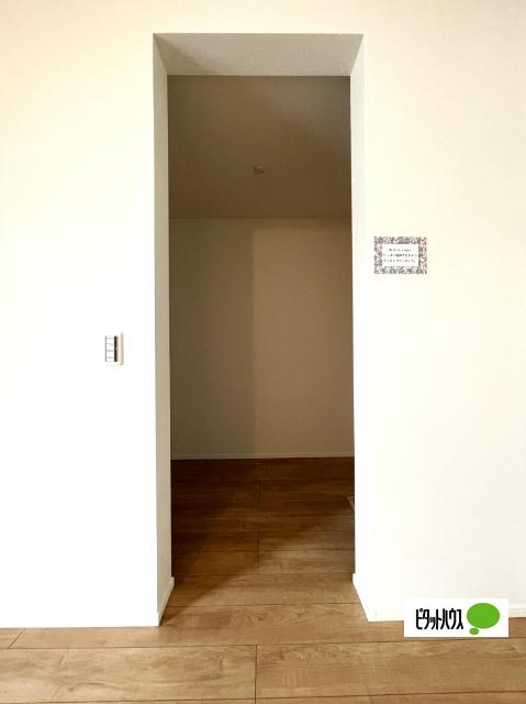 全１棟現場　足元ポカポカの床暖房 収納