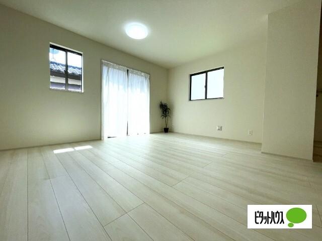 全１棟現場　ＺＥＨ水準の省エネ住宅 リビング
