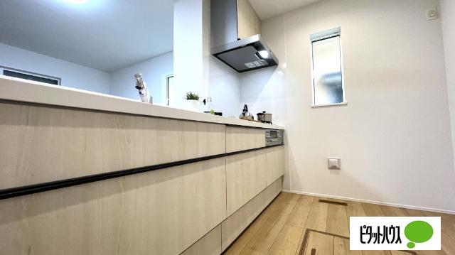 全１棟現場　不在時にも荷物が受け取れる宅配ボックス キッチン