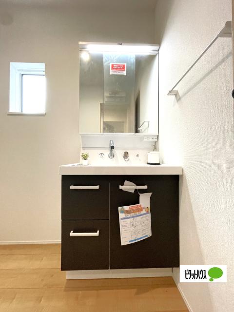 全１棟現場　不在時にも荷物が受け取れる宅配ボックス 洗面