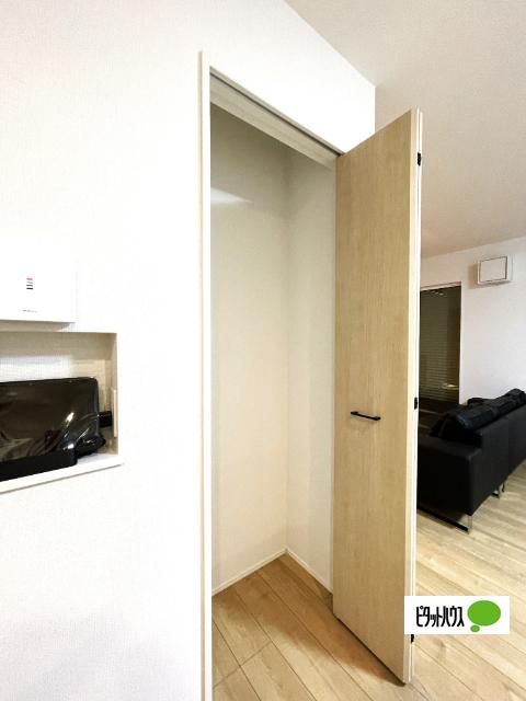 全１棟現場　不在時にも荷物が受け取れる宅配ボックス 収納