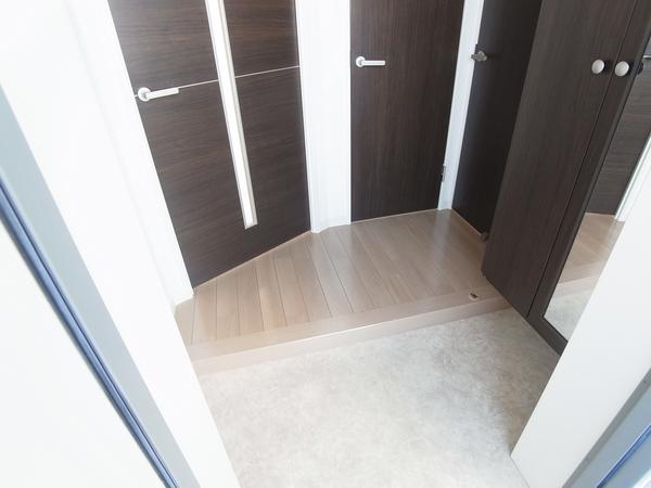 クレストリー長嶺南（0602） 玄関