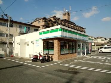 ファミリーマート黒髪６丁目店：470m