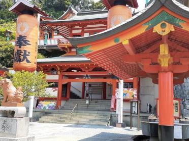 高橋稲荷神社：140m