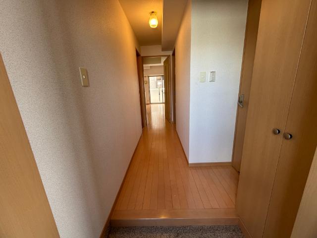 エレガンス光の森（0303） 玄関
