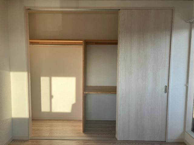 ＰＥＡＣＥＦＵＬ　ｔｈｉｒｄ（201） 収納