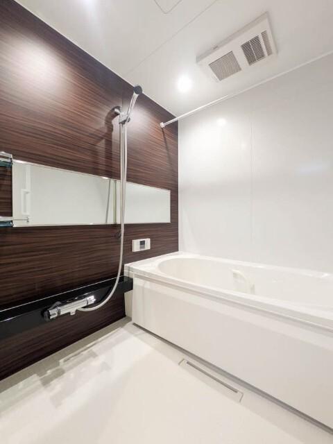 シャーメゾン　新屋敷　Ｐｒｅｍｉｕｍ（A0301） バス／シャワー
