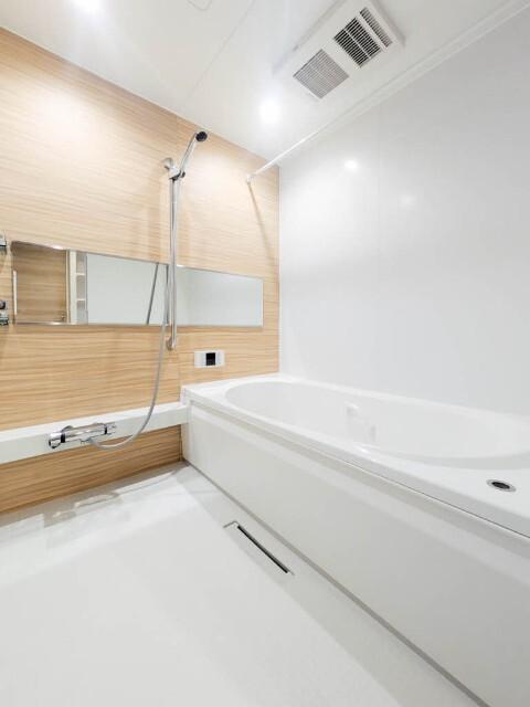 シャーメゾン　新屋敷　Ｐｒｅｍｉｕｍ（A0202） バス／シャワー