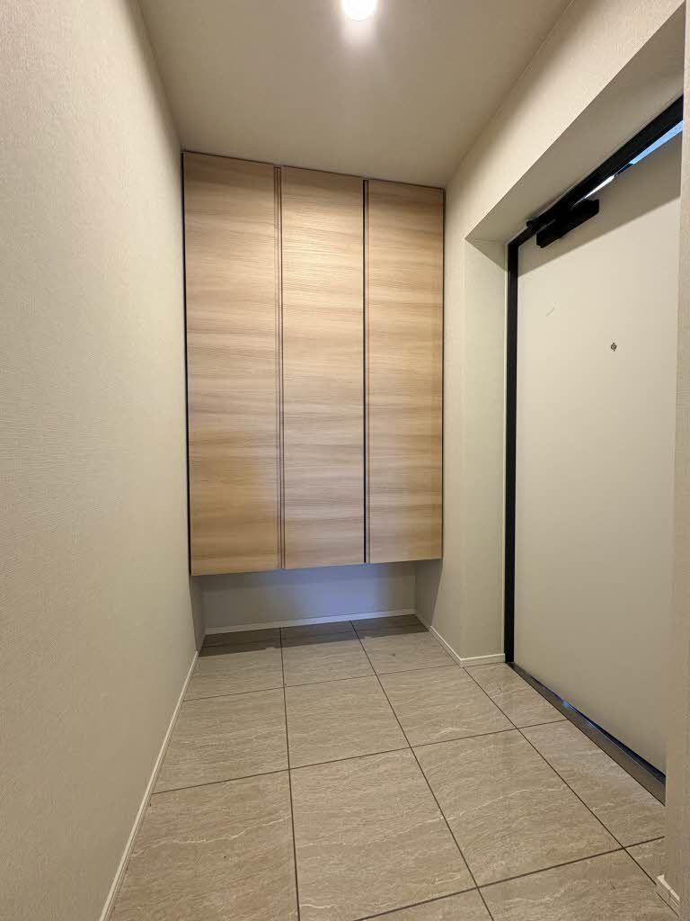 レーベン熊本駅レクシア（A1401） 玄関