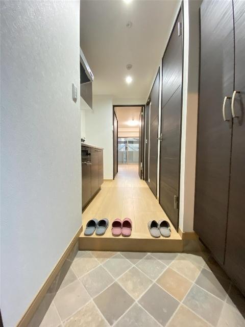 クロノス51新町VI（903） 玄関