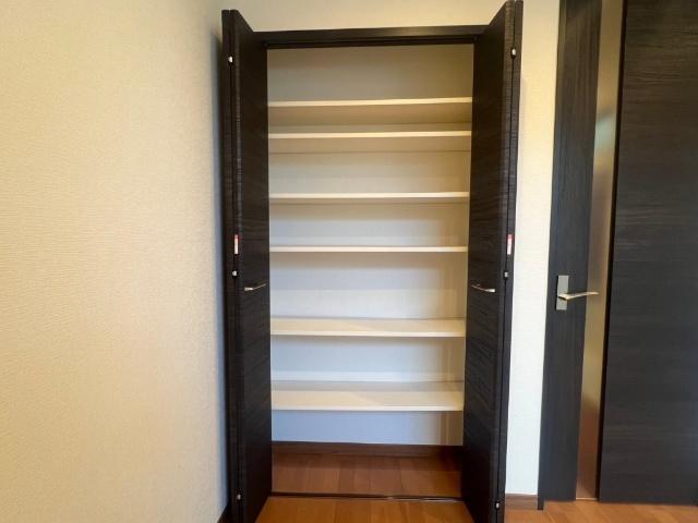 グランソル（101） 収納