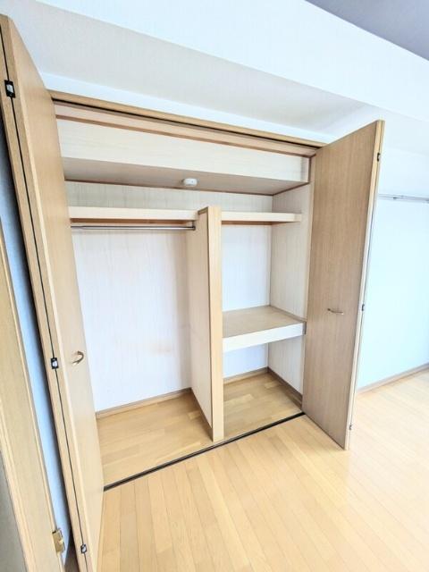 グローリーハイム（301） 収納