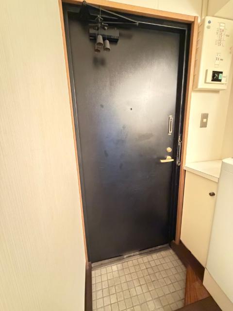 ロワイヤルユニ（30B） 玄関