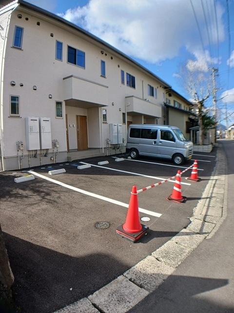 サンコート（102） 駐車場