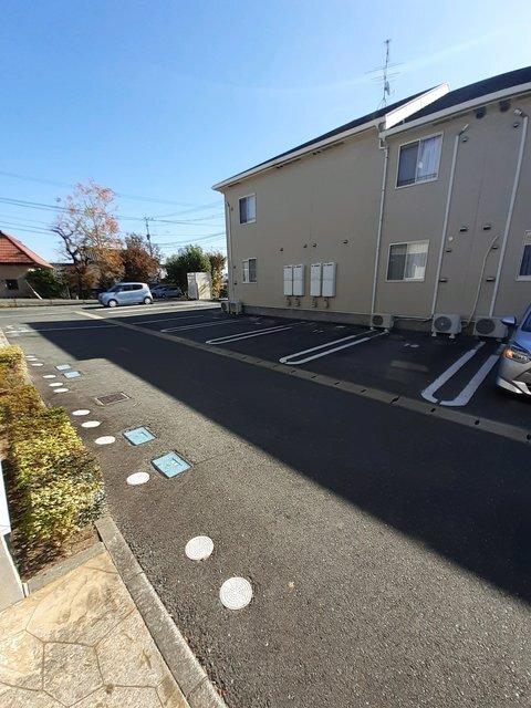 シャン　バティールＤ（202） 駐車場