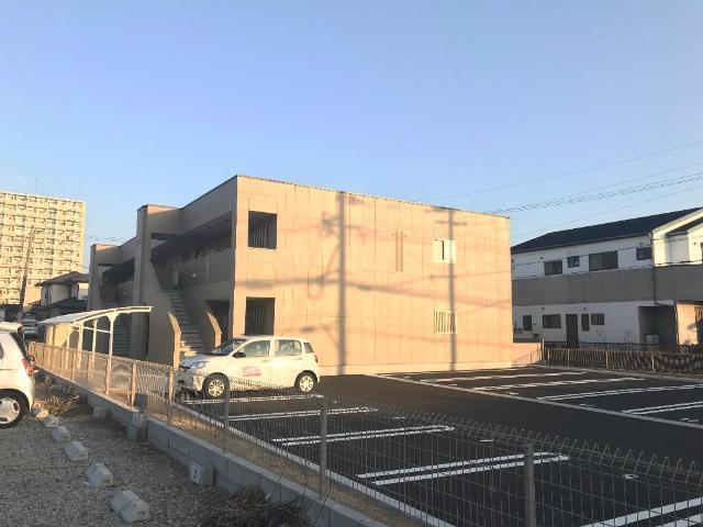 エスト八王寺 駐車場
