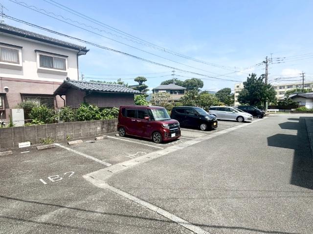パークサイドＢ（201） 駐車場