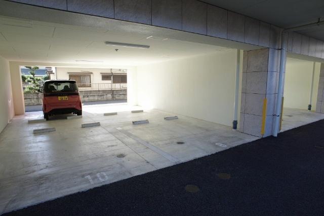 ミットハウスティア 駐車場