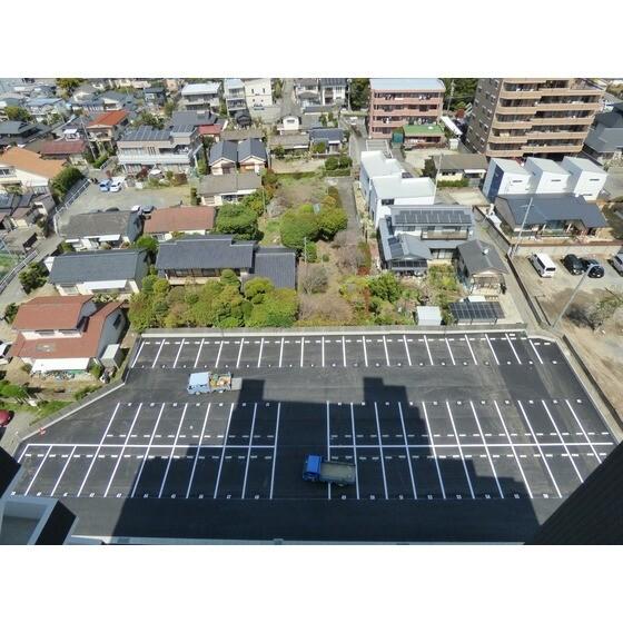 アルティメット国府（401） 駐車場
