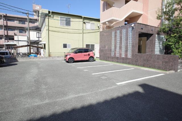 スカイガーデン（802） 駐車場