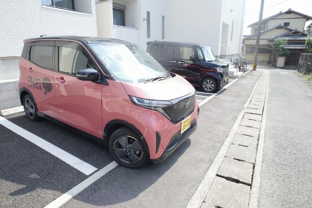 G-smart　Comodo（102） 駐車場