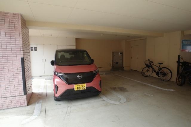 カーネリアン新屋敷（402） 駐車場