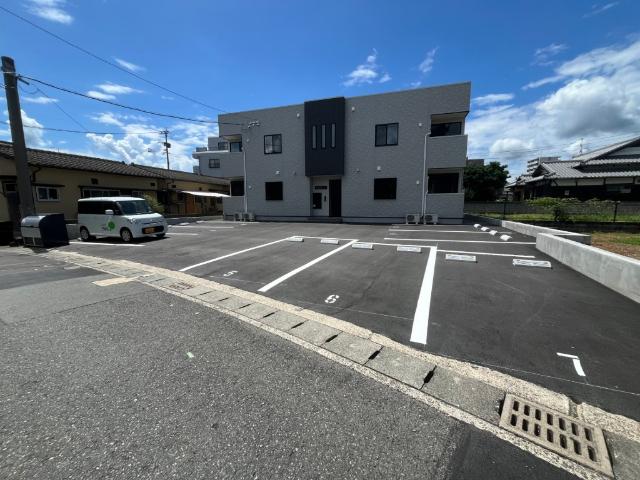 TOMORIE熊本駅南（202） 駐車場