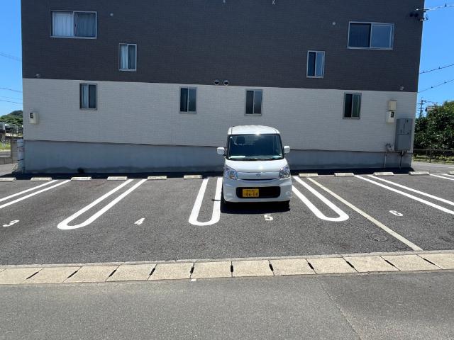 熊本市西区谷尾崎町テラスハウス 駐車場