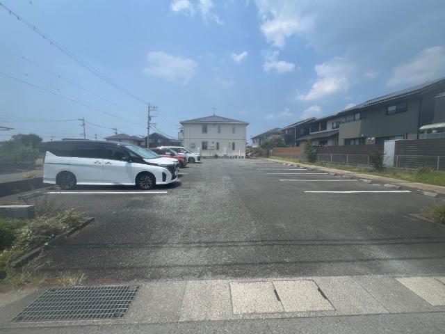 ピエソンプランⅡ（101） 駐車場