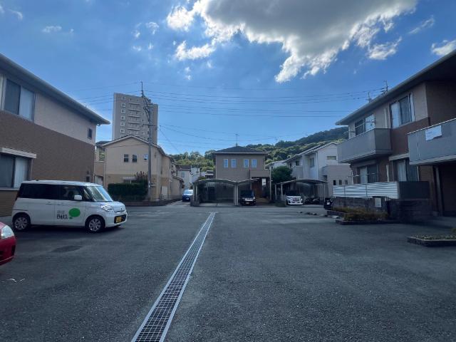 メゾンソレイユⅠ番館（202） 駐車場