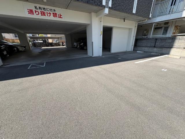 アンソレイユ月出（304） 駐車場