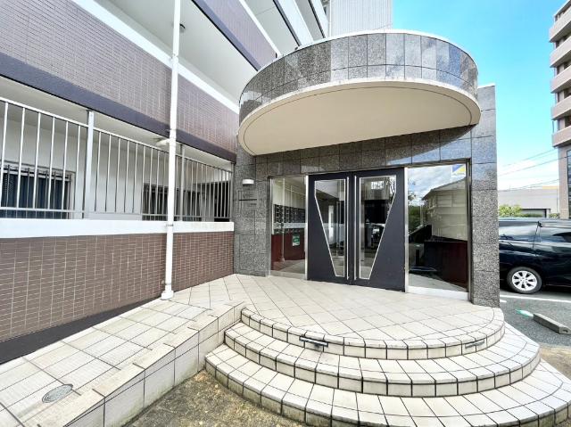 アーバニスト本山（205） エントランス