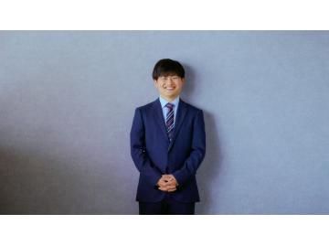 スタッフのサムネイル
