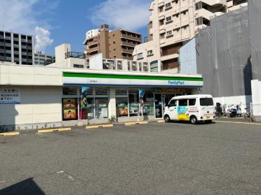 ファミリーマート神戸湊町店：263m