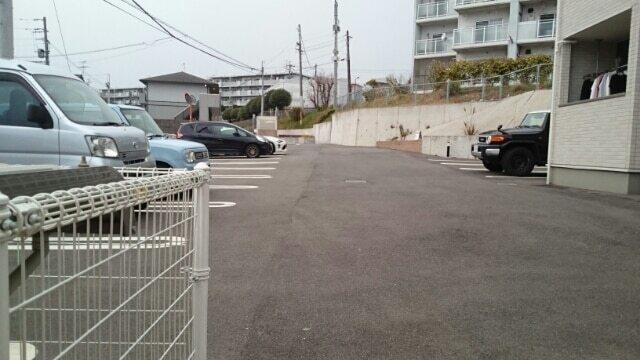 フレッシュリーＢ（108） 駐車場