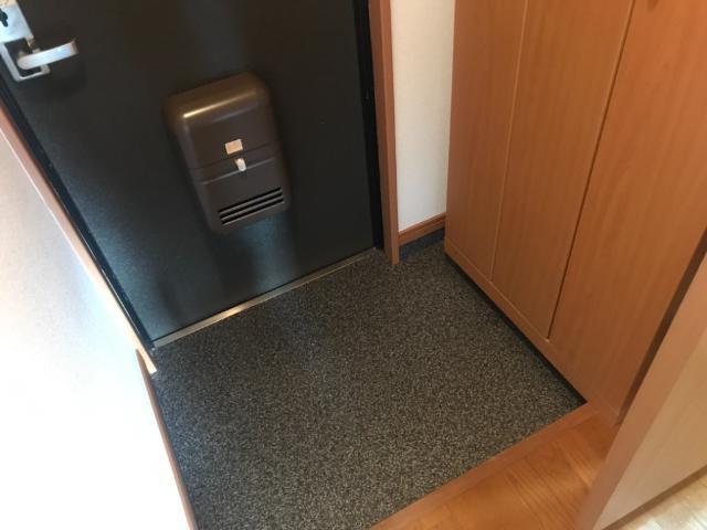 ロワイヤル小倉 玄関