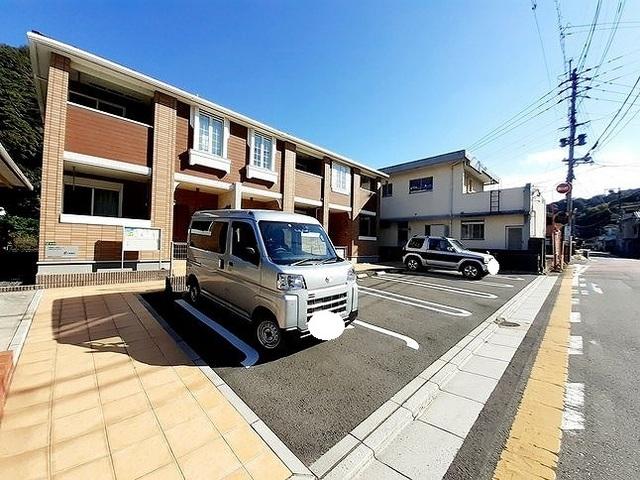 カーサ　中畑（202） 駐車場