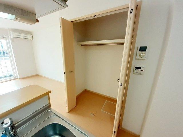 グランディールⅠ番館（102） 収納