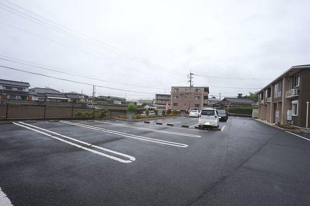 リバーサイド　みどりやまＣ（103） 駐車場