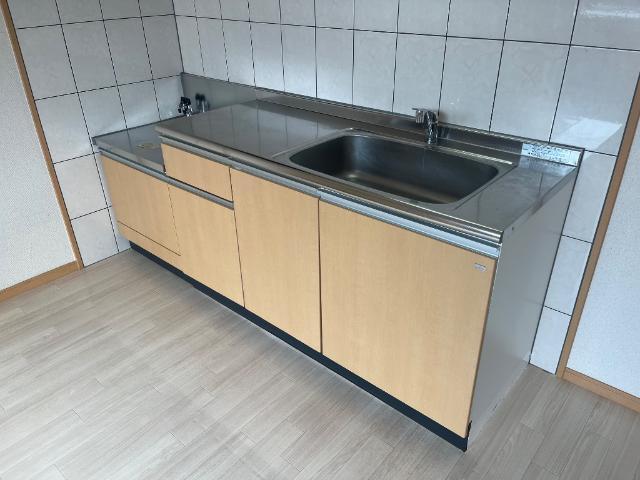 ヴィラージュ新木屋瀬 キッチン