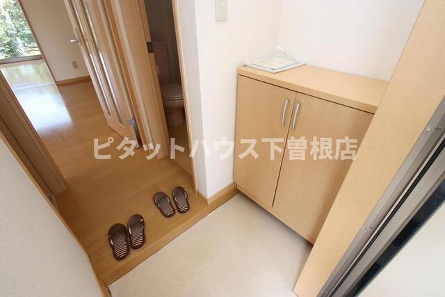 トレゾア湯川新町（A202） 玄関