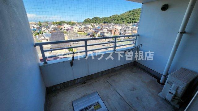 アヴニール吉志（505） バルコニー