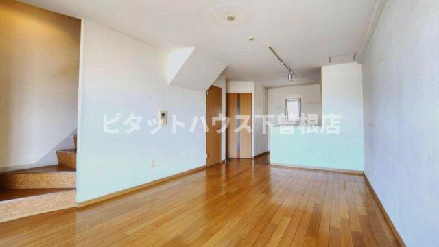 アヴニール吉志（711） リビング