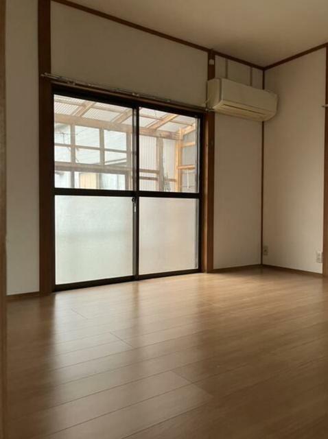 北九州市小倉南区中曽根一戸建 リビング