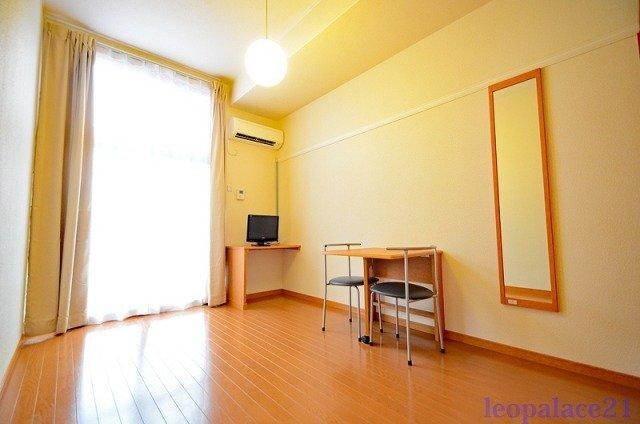 レオパレスエスポワール（204） 部屋画像
