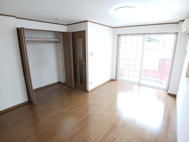 リブェール嵐山（101） 収納