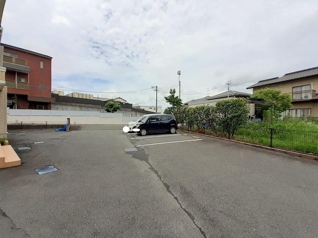フェリーチェ（203） 駐車場