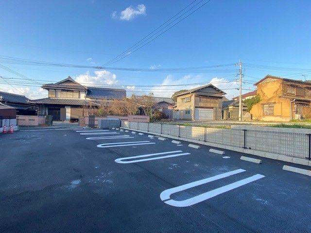 レディ・バグⅡ（204） 駐車場