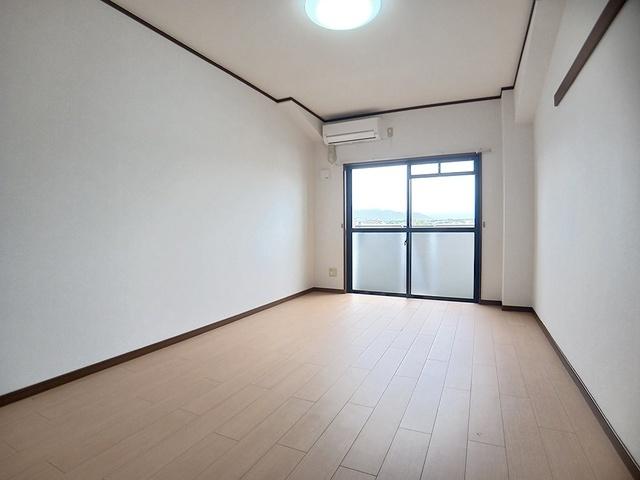 カンフィデンス三ヶ森（402） 室内